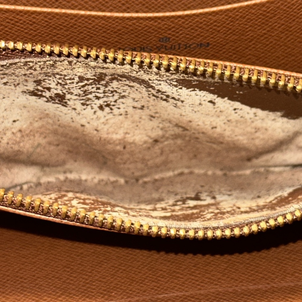 Louis Vuitton Long Zippy Wallet - Picture 7 of 12